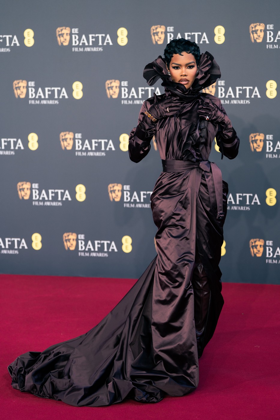 Vedete la Premiile BAFTA 2026. Cine e cuplul regal care a făcut furori pe covorul roșu, deși familia e implicată într-un scandal uriaș