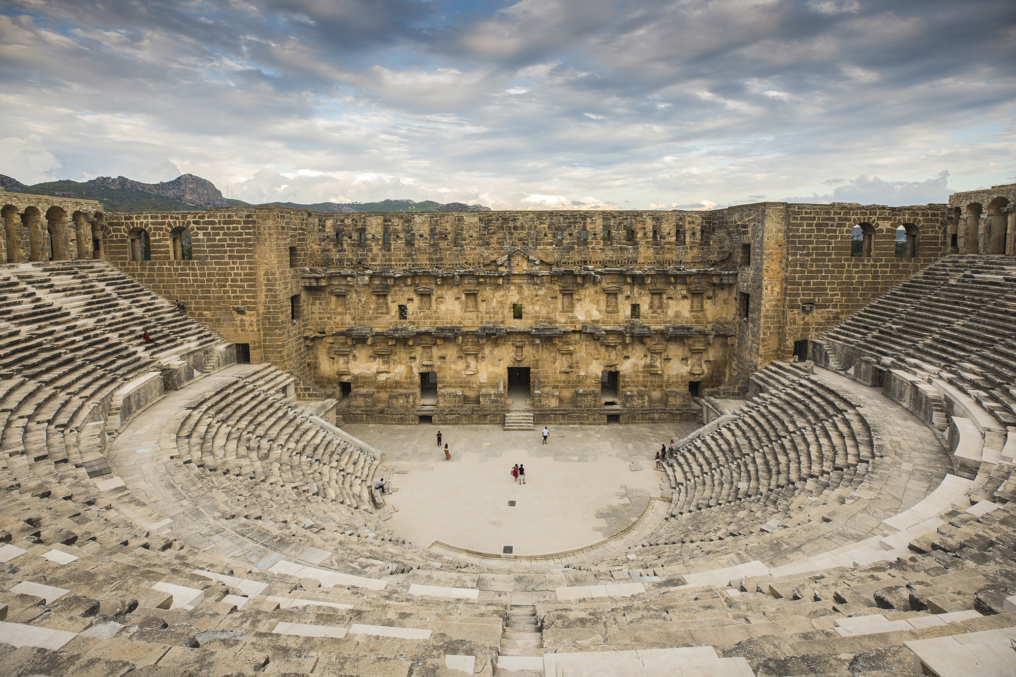 Țara vizitată anual de peste un milion de români a câștigat 65 de miliarde de dolari din turism în 2025