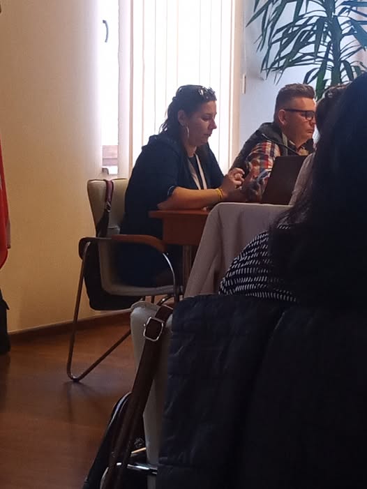 Presszós k.rvához hasonlította az üllői alpolgármester öltözetét egy képviselő – 400 ezres kártérítést követel a politikusnő