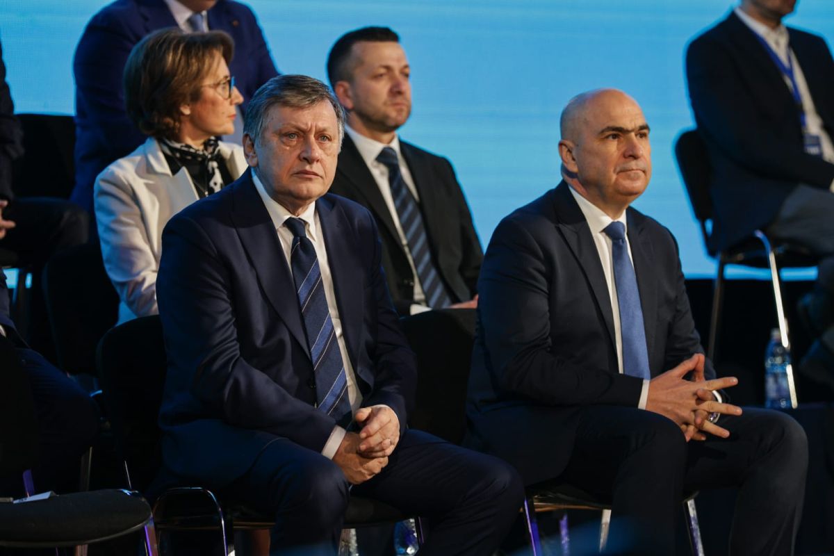 Crin Antonescu e oficial și candidatul PNL la alegerile prezidențiale din 2025