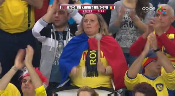 ”Secundul” Costică Buceschi, după înfrângerea dramatică din semifinalele CM de handbal, 33-35 cu Norvegia, după prelungiri: ”Fetele mi-au spus că puteam juca până dimineață! Victoria lor a fost întâmplătoare!”. Goalkeeperul Paula Ungureanu: ”Sunt supărată, dar și foarte mândră de echipa noastră! Nordicele n-au fost mai bune ca noi”. TOATE REACȚIILE: presă, antrenori, jucătoare. ”Ca în rollercoaster”! / FOTO&VIDEO