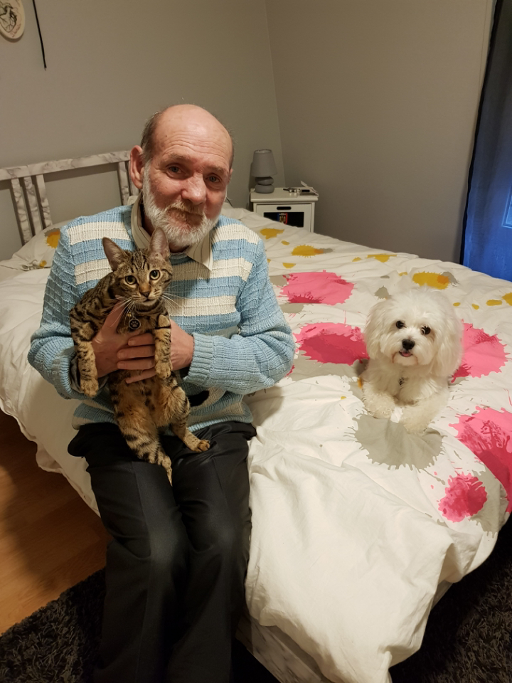 VIDEO | Povestea incredibilă a lui Vasile Leva, care a compus legendara piesă folk „Străinul”: „Am vrut să mă sinucid de 9 ori. Poezia și muzica m-au salvat”