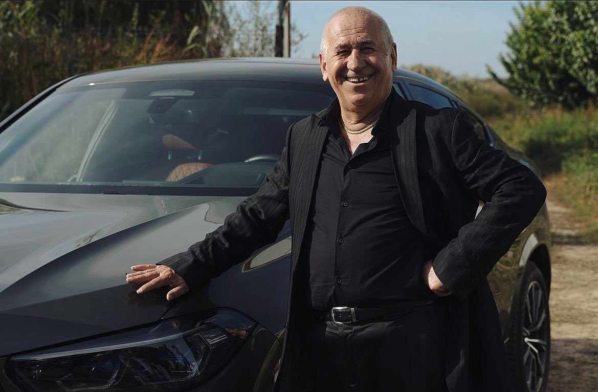 Ce face George Mihăiță cu banii câștigați din teatru și film. Tătuțu’ nu investește în afaceri. „Trebuie să am grijă de ei pe viitor”