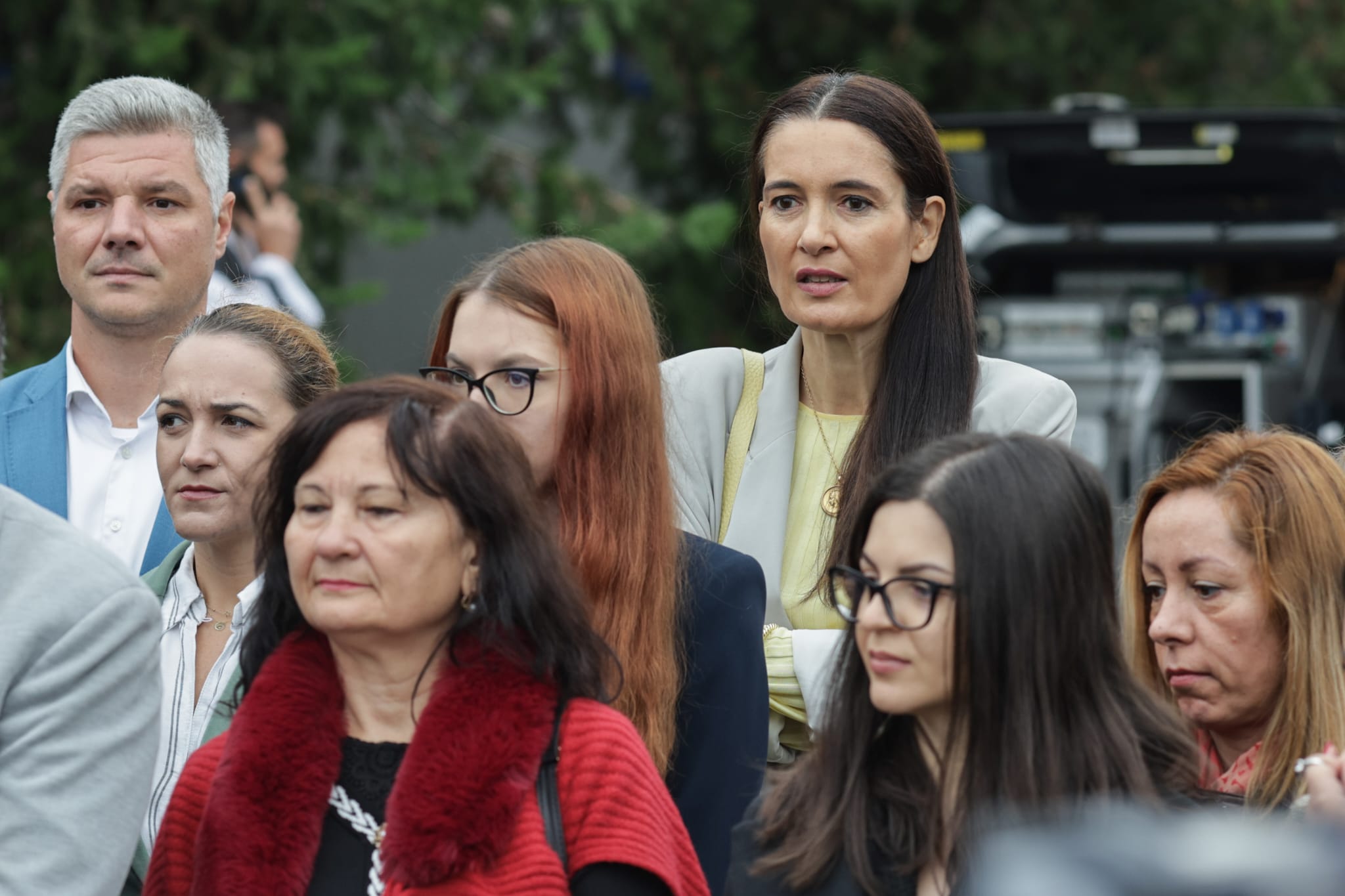 Elena Lasconi și-a depus candidatura la prezidențiale. Atac la Nicolae Ciucă: „Asta știe să facă, să execute ordine” | VIDEO