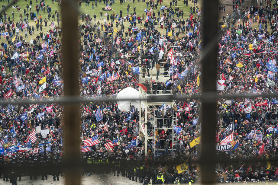 Scenele șocante din SUA, în imagini. Fotografii incredibile din Congresul american