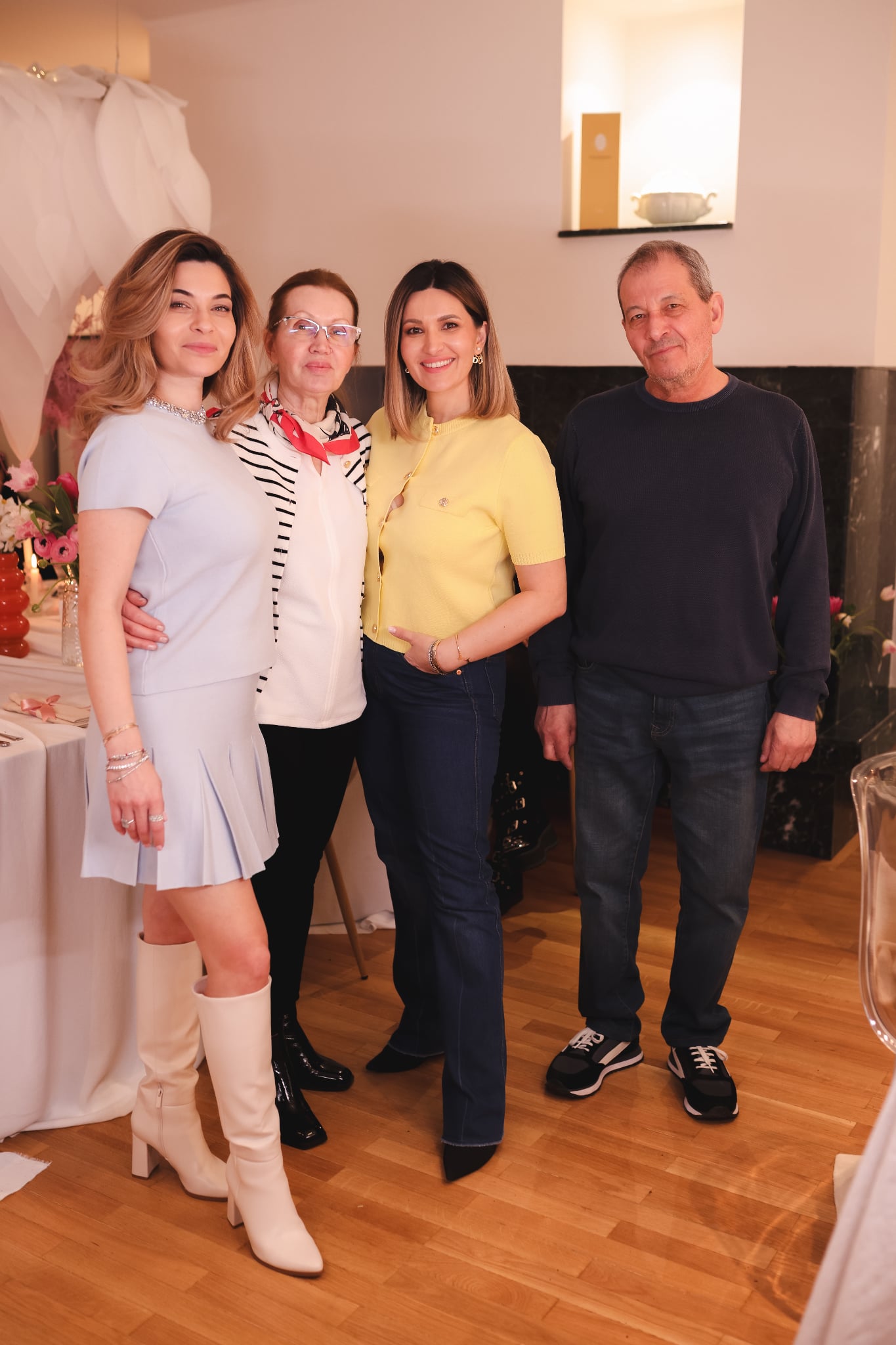 Cadourile primite de Ela Crăciun de ziua ei. Cum a surprins-o soțul când a împlinit 43 de ani | EXCLUSIV