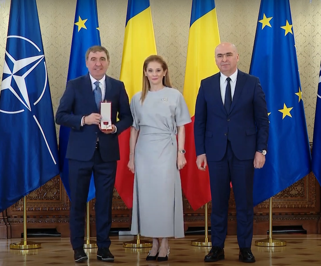 Kira Hagi și logodnicul ei, imagini rare alături de familie. Și-au făcut apariția la Palatul Cotroceni, unde Gică Hagi a fost decorat