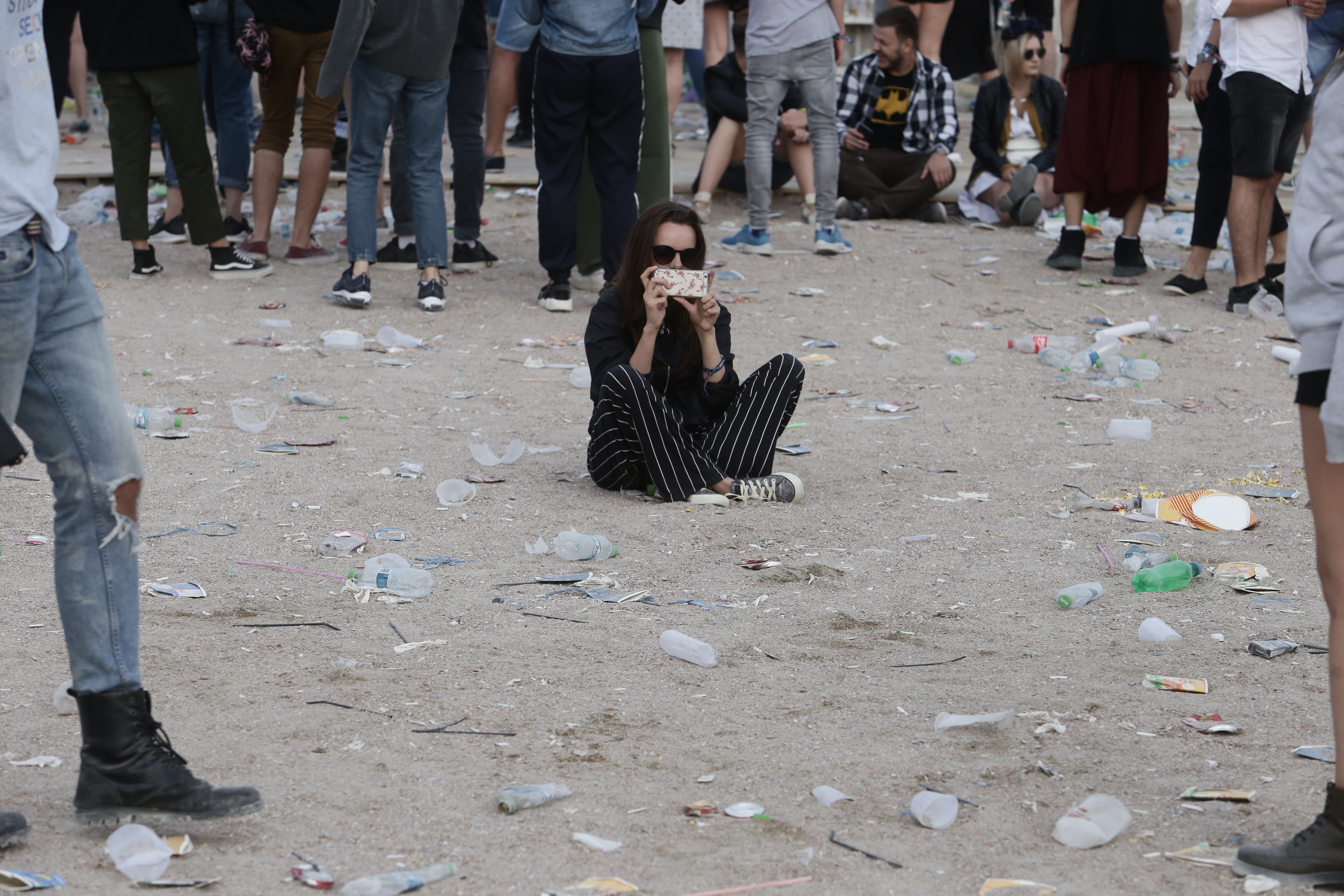 GALERIE FOTO/ Zori de zi la Neversea 2018. Ultraviolete pe covorul de pet-uri