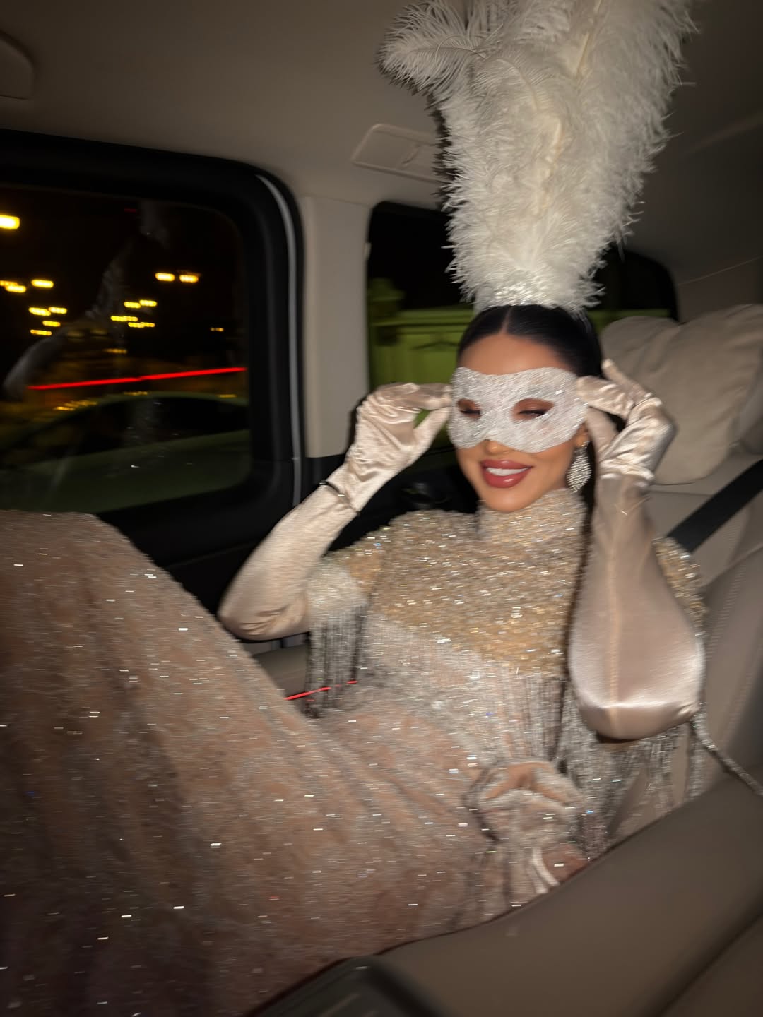 Imagini cu vedetele la Balul Mascat Bridgerton. Adelina Pestrițu și Nicole Cherry au atras atenția cu ținutele spectaculoase
