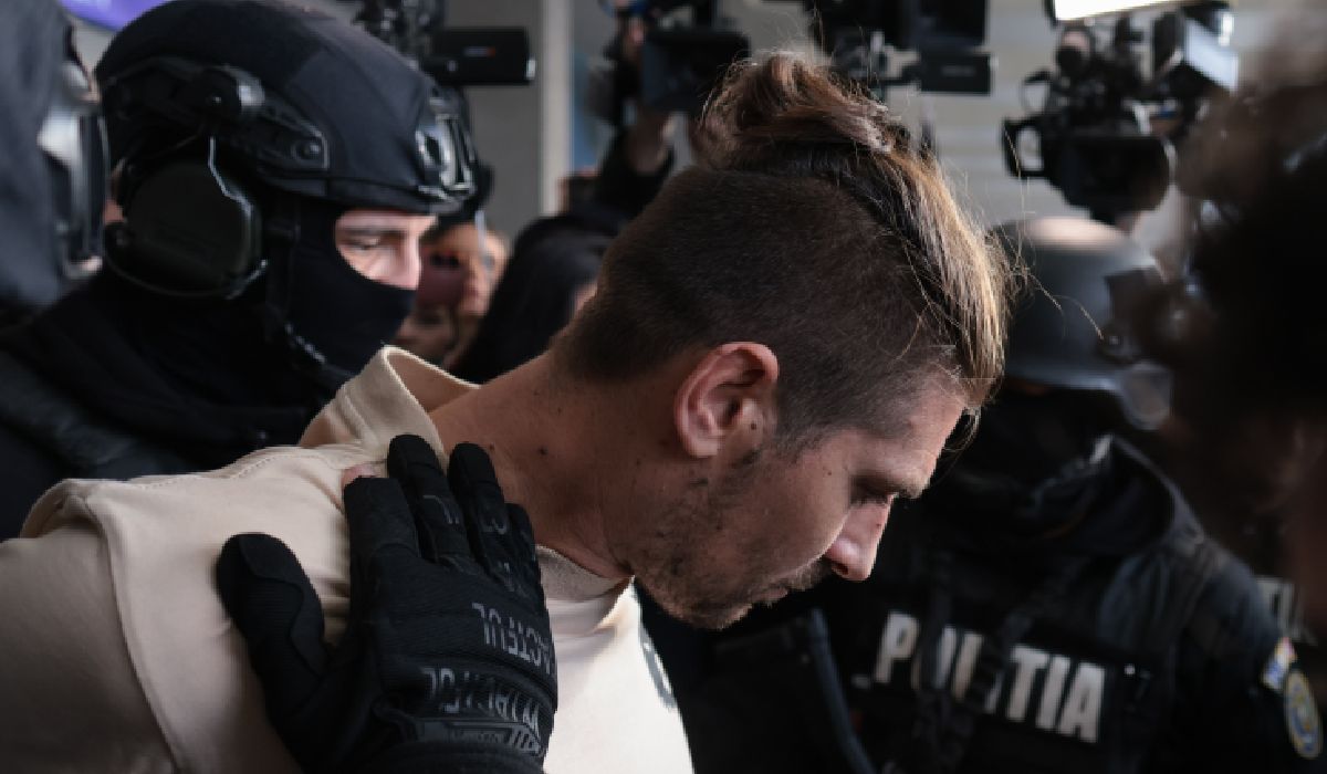 Mascați înarmați l-au scos ținut de gât din Aeroportul Otopeni pe Cosmin Costinel Zuleam, al treilea asasin al omului de afaceri Adrian Kreiner, adus în țară din Indonezia
