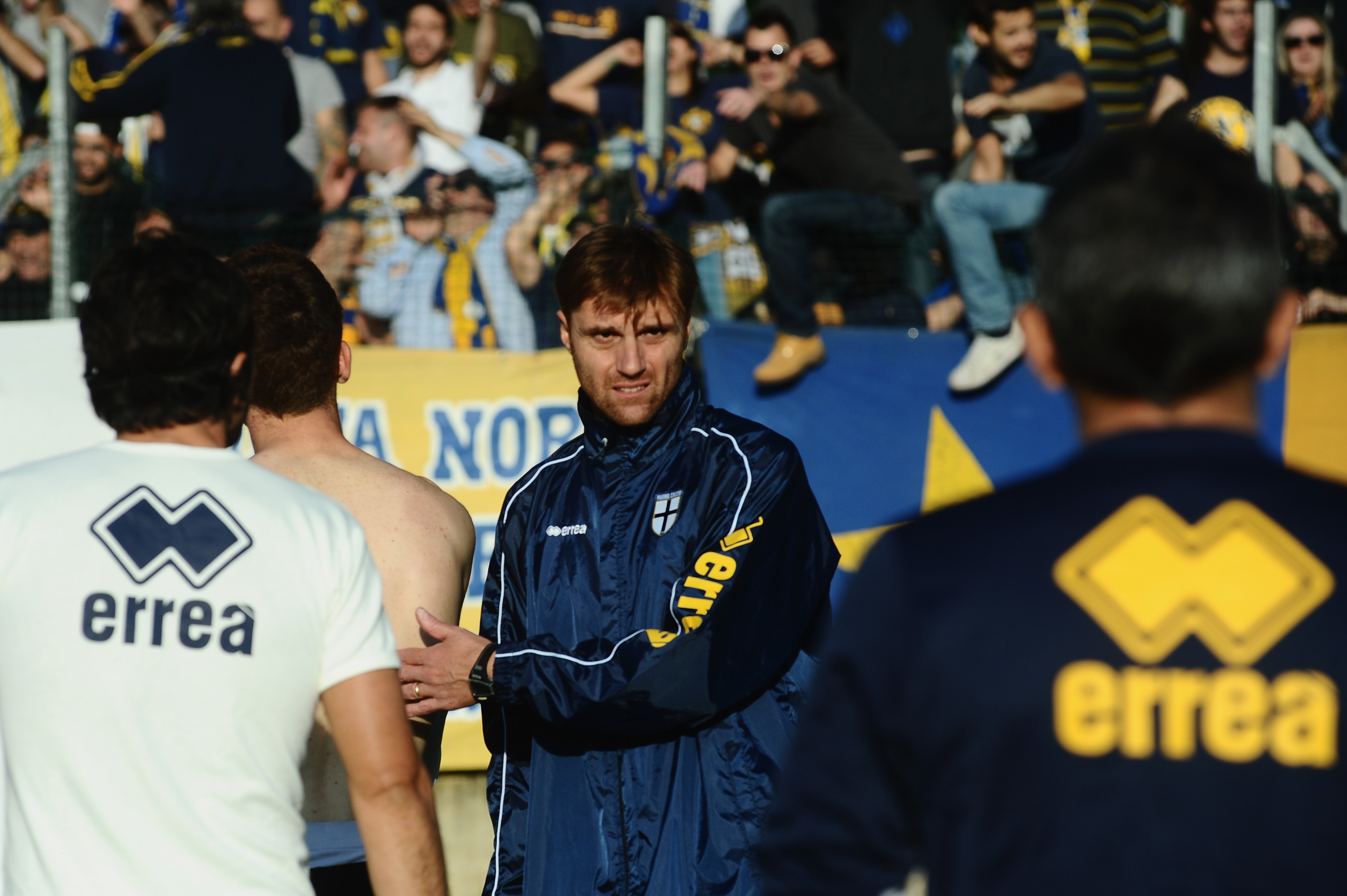 Reportaj emoționant la Parma, în cantonamentul unei echipe care a murit, dar nu s-a predat. Antrenorul Gigi Apolloni: ”Mutu nu era serios încă de la Verona. Când s-a însurat, am crezut că s-a liniștit, dar de unde?!” / FOTO