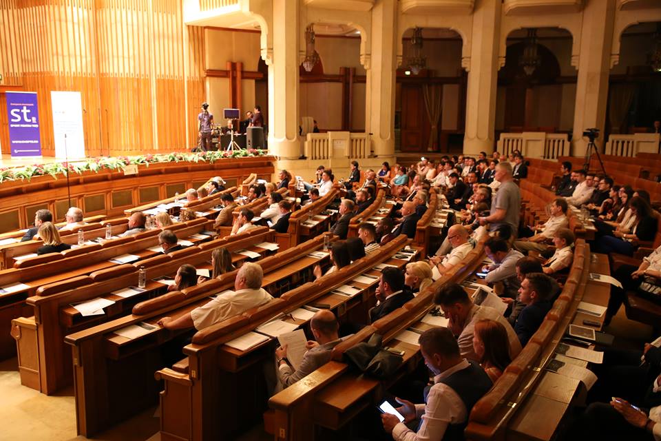 București, pe harta sportului mondial prin Forumul Sportului Românesc, eveniment ce a marcat Centenarul Marii Uniri