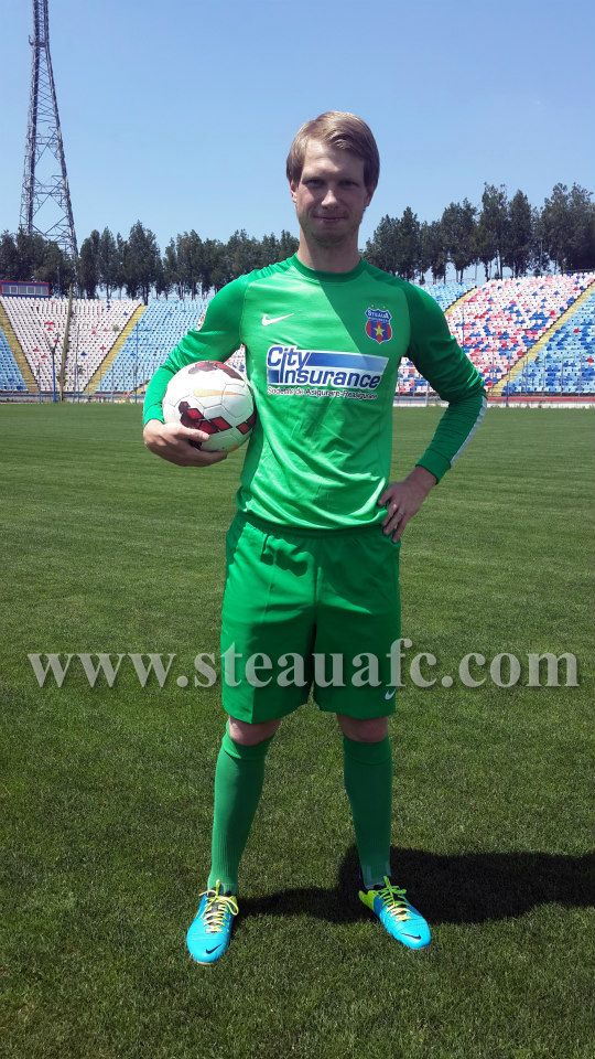 GALERIE FOTO / Salariul şi primele portarului Giedrius Arlauskis la Steaua