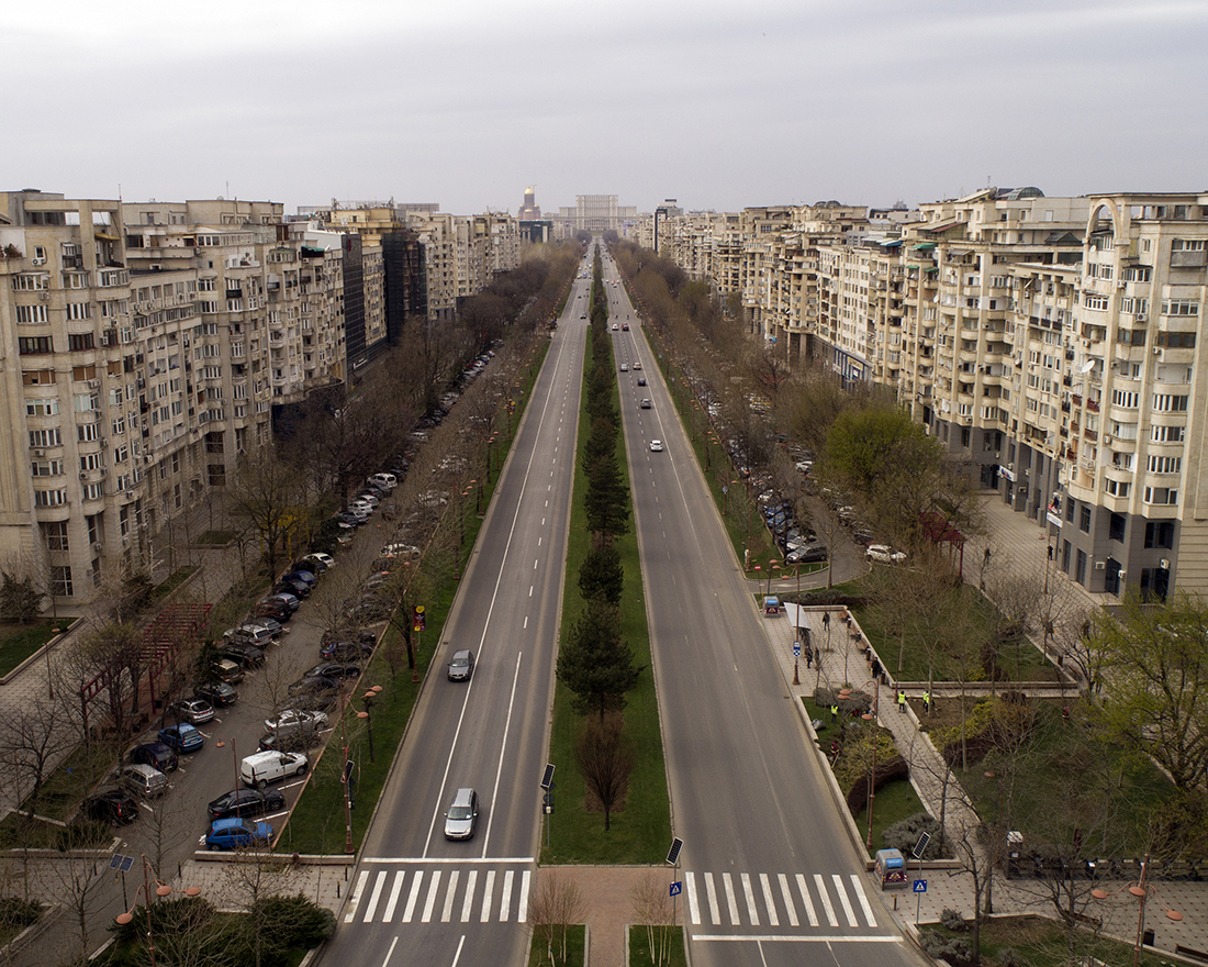 FILMARE CU DRONA | Cum a arătat Bucureştiul de la înălţime în prima zi de carantină totală
