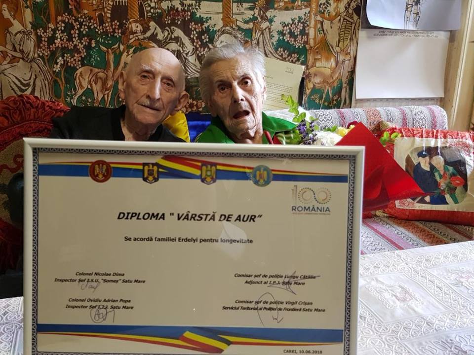 Șase oameni din Satu Mare, născuți în 1918, odată cu România, au fost felicitați de MAI