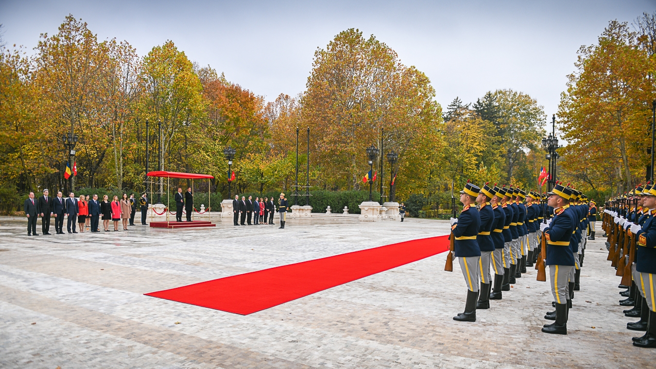 FOTO. Cetăţenii români nu vor mai avea restricţii pe piaţa muncii din Elveţia, începând cu 2019. Anunţul lui Klaus Iohannis