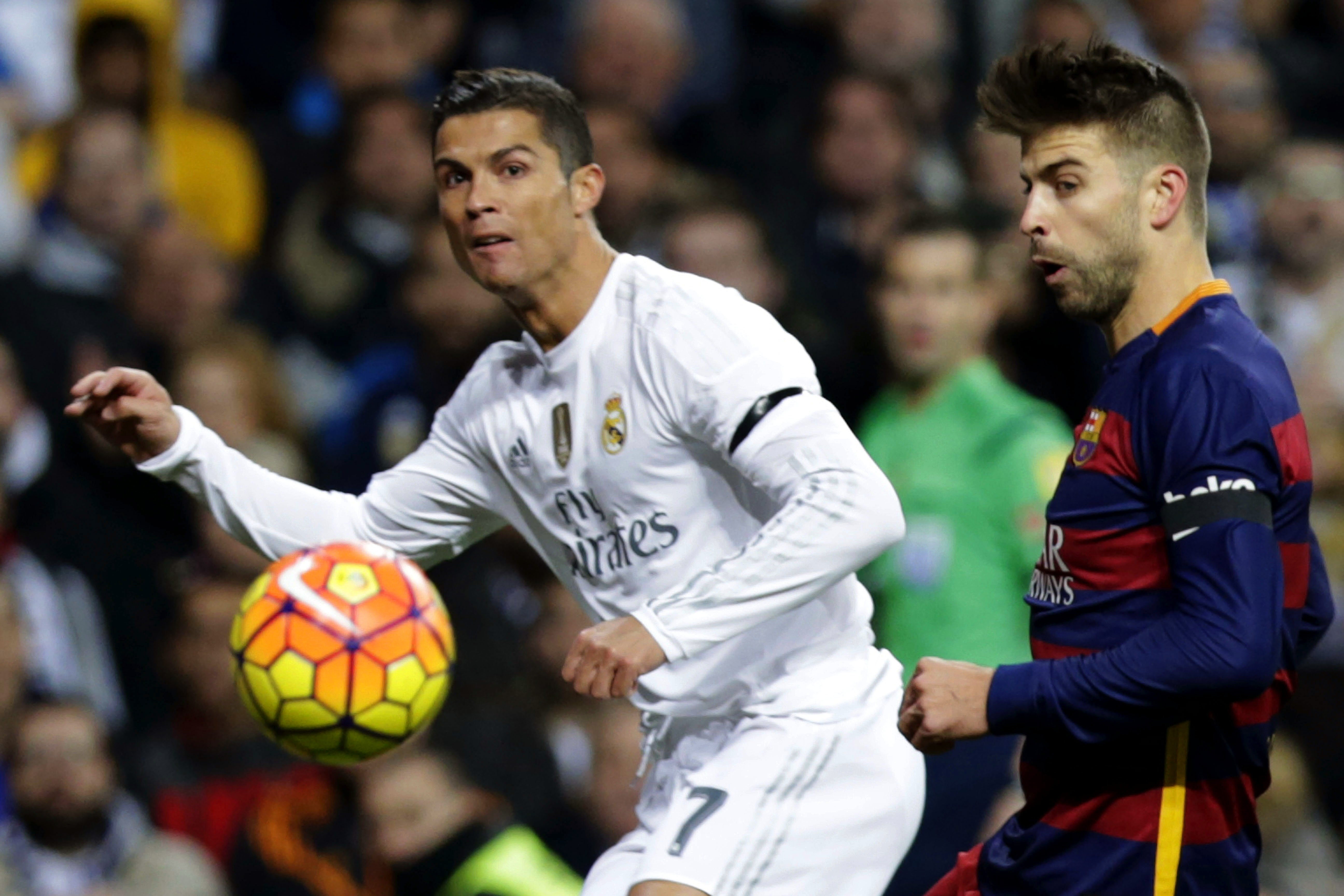 Real - Barcelona 0-4! CatastroREAL! ^Solo catalan: Suarez x 2, Neymar, Iniesta! Liverpool s-a distrat la City. Derby-ul Greciei, abandonat!