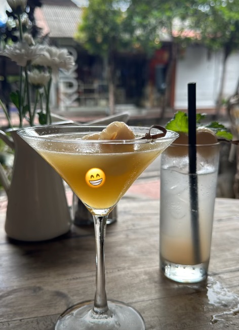 Smiley și Gina Pistol au plecat în Bali. Cu ce se ocupă acolo vedeta: „El este într-o tabără de muzică, iar eu vreau să fiu spontană”
