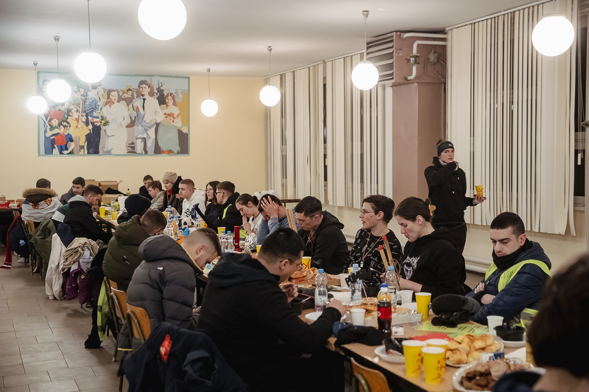 Cum protestează studenții sârbi prin marș și de ce strigă numele Laurei Kovesi
