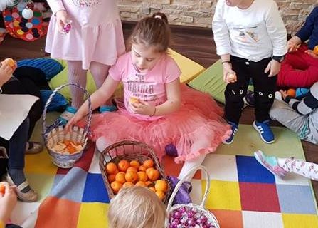 Surpriză de proporții la grădinița unde învață fata Oanei Roman. "Mă înclin" | FOTO