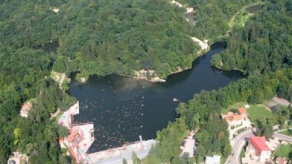 Comorile României | Un lac din Transilvania deține trei recorduri mondiale