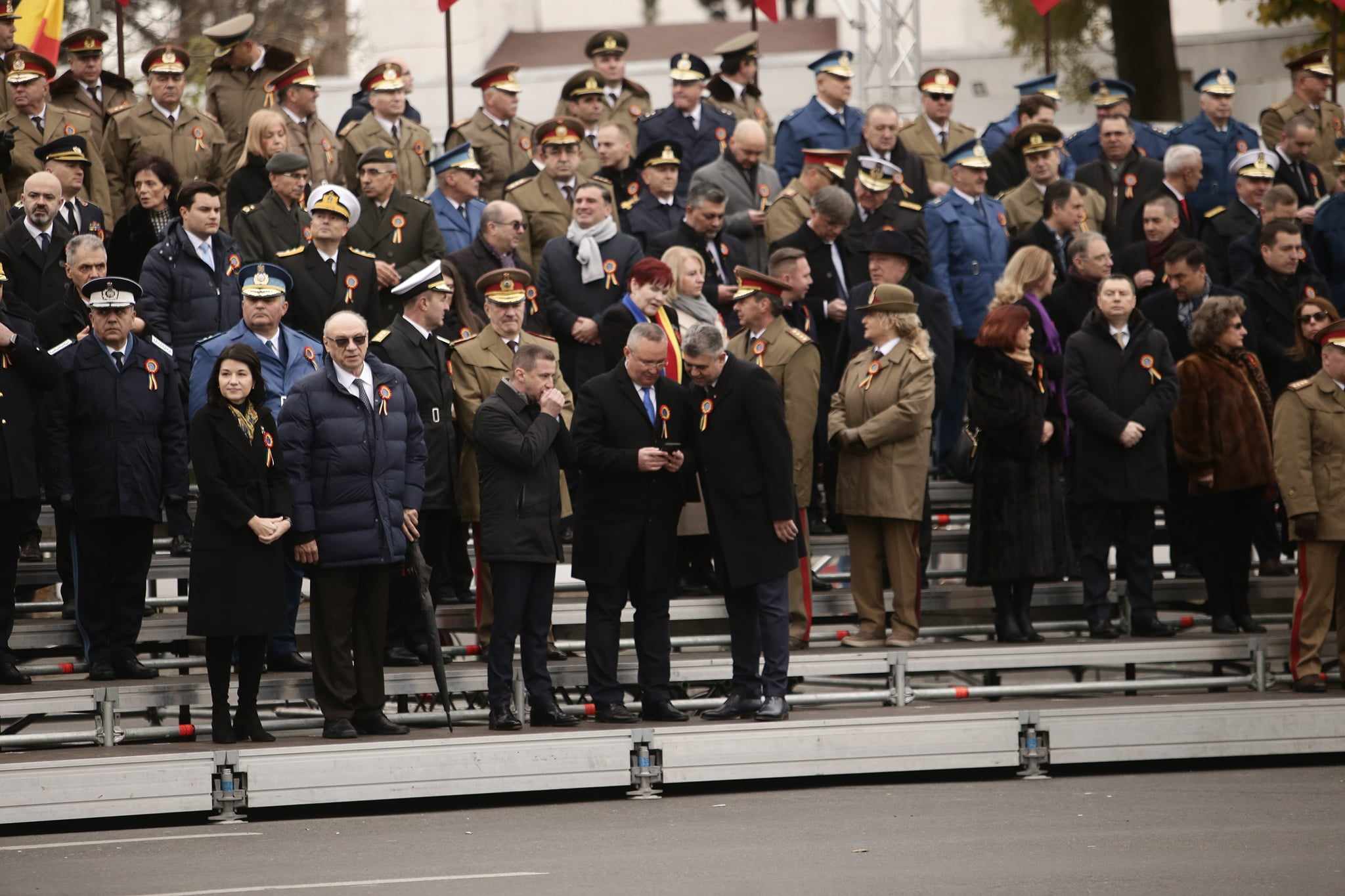 Parada de 1 decembrie 2023 din București. Peste 2.400 de militari, avioane F-16 și Eurofighter au defilat în fața a circa 100.000 de persoane