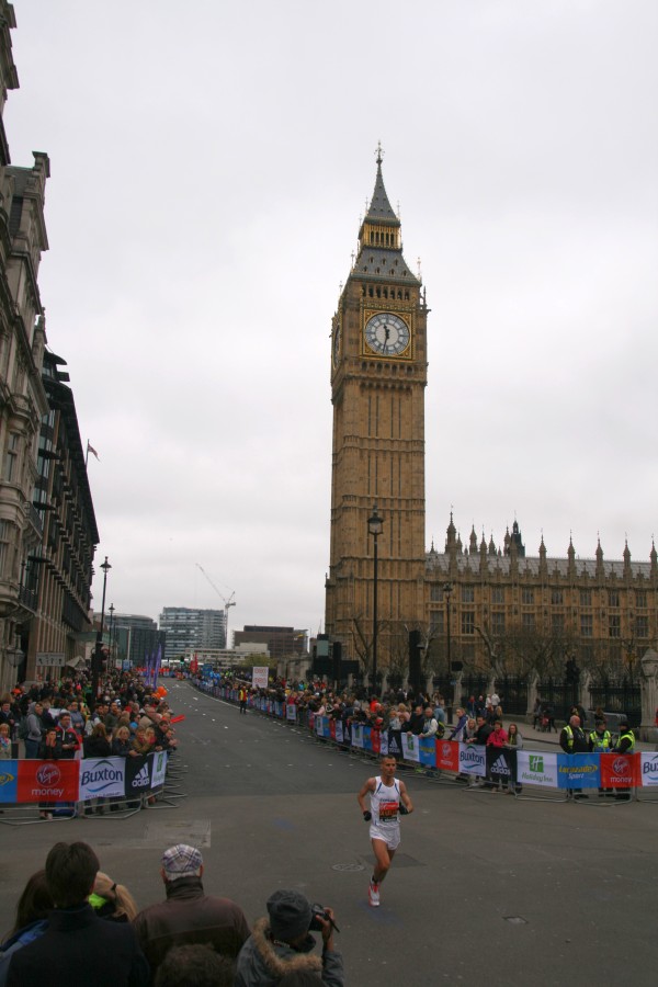 Etiopiencele și kenyenii, cei mai tari la Maratonul Londrei. Paula Radcliffe, în lacrimi / FOTO