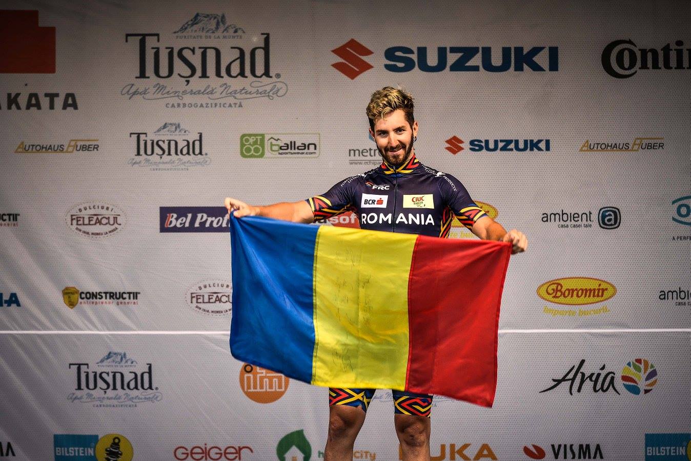 Columbianul Egan Bernal Gomez a câștigat Turul Sibiului. Eduard Grosu, învingător în ultima etapă. Accident cu un antemergător