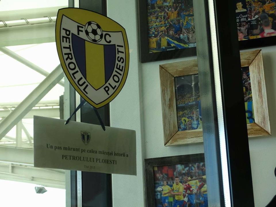 Petrolul Ploiești și Școala Altfel. ”Lupii” i-au primit pe ”Ilie Oană” pe elevii de la Liceul ”Victor Slăvescu” | FOTO