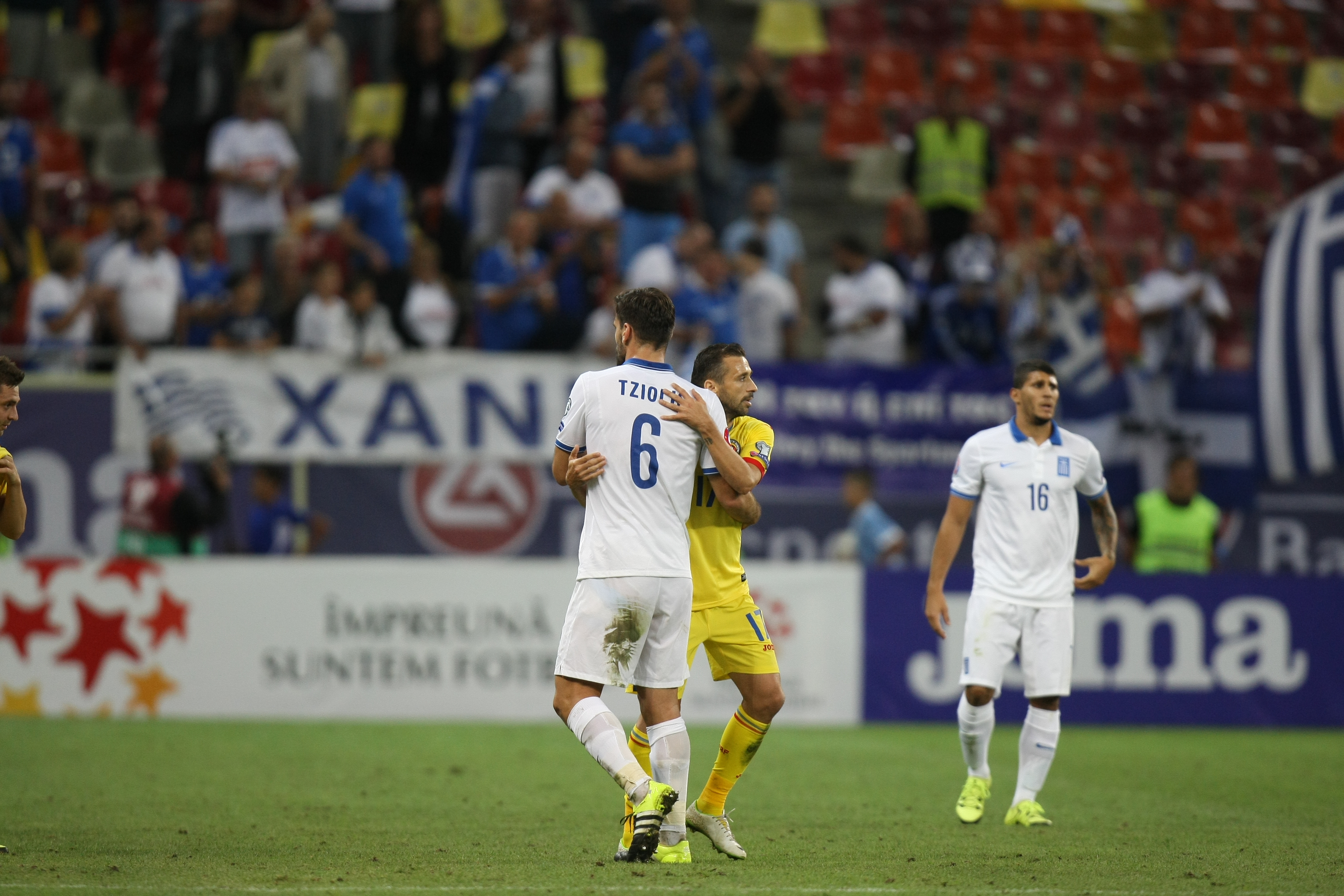 Apărare beton, atac de carton! Naționala României gâfâie în drum spre Euro 2016. Avem cea mai bună defensivă din istorie, dar suntem în pragul cele mai mari crize ofensive din ultimii 67 de ani