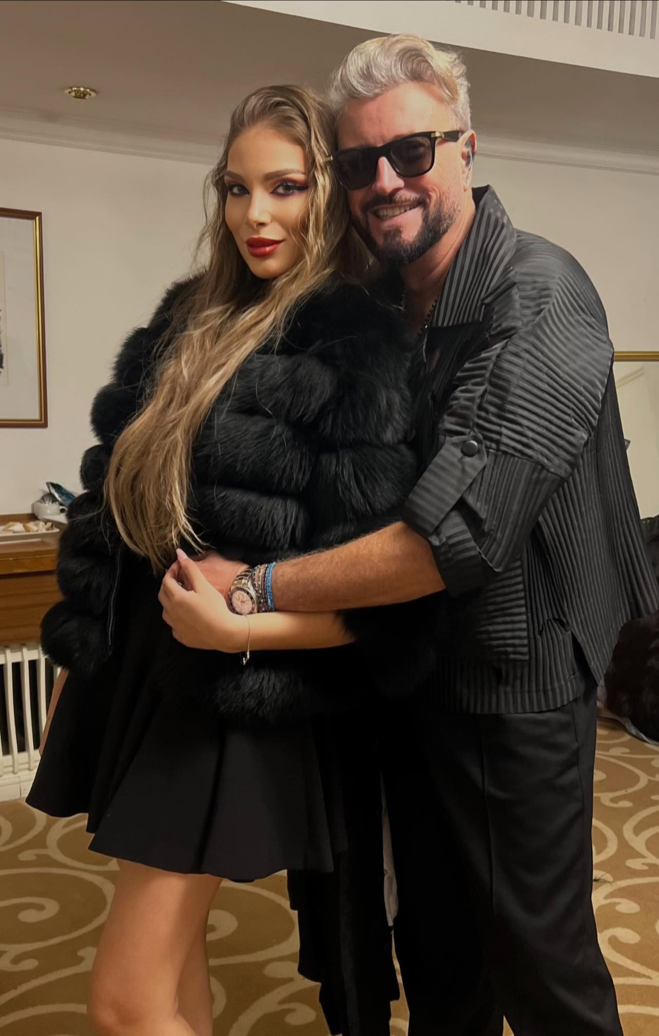 Iubita lui Cătălin Botezatu a comis-o la prima întâlnire cu designerul: „Acest lucru nu a fost premeditat”. S-a întâmplat în public