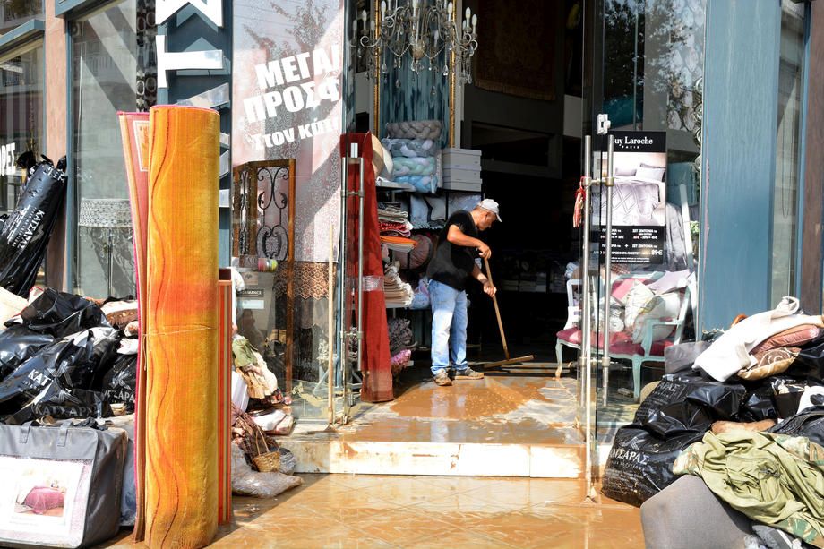 Ciclonul Ianos se îndreaptă spre insula Creta. Imagini cu dezastrul lăsat în urmă de furtuna violentă care a lovit Grecia