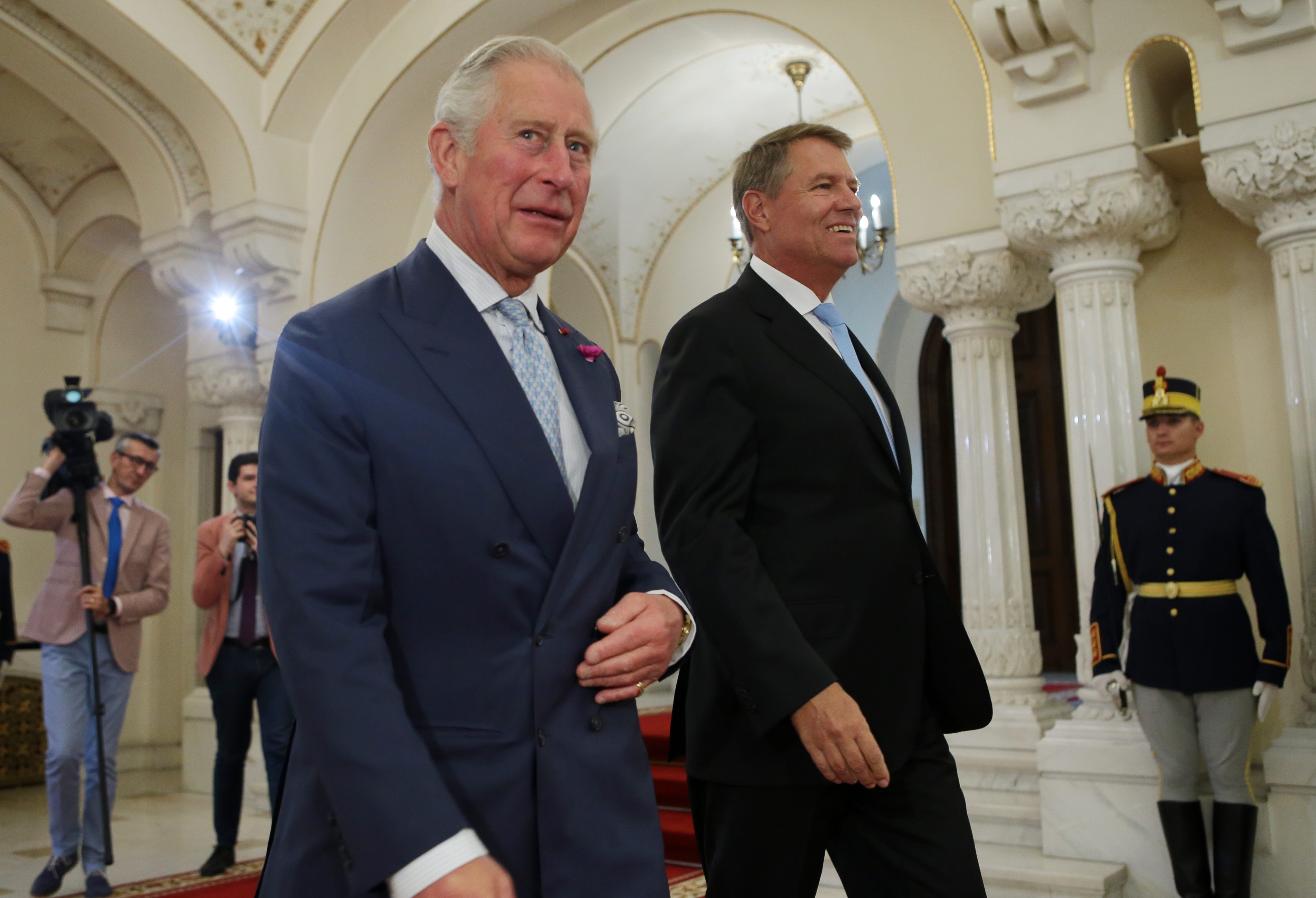 FOTO. Prințul Charles, vizită oficială în România; S-a întâlnit cu președintele Iohannis, cu premierul Dăncilă și Custodele Coroanei