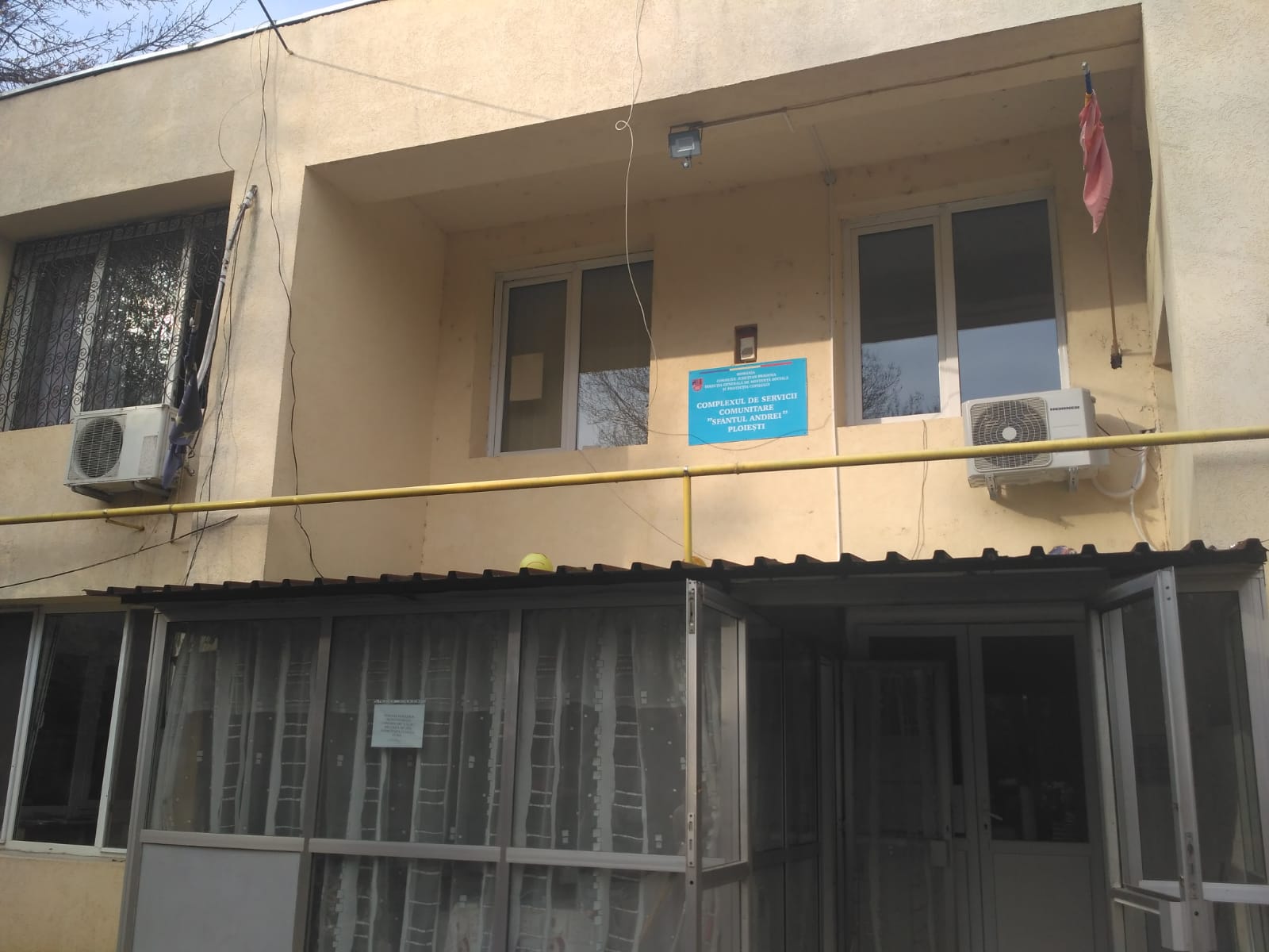 EXCLUSIV/ Mărturii din orfelinatul ororilor. Un angajat al unui centru pentru copii cu dizabilități face dezvăluiri cutremurătoare: recunoaște că au bătut minorii, dar dă vina pe sistem