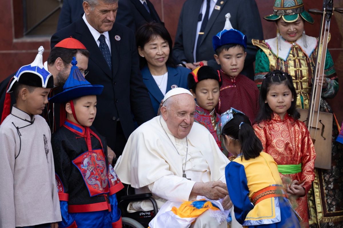 Papa Francisc începe o vizită în Mongolia, țară unde trăiesc mai puțin de 1.500 de catolici