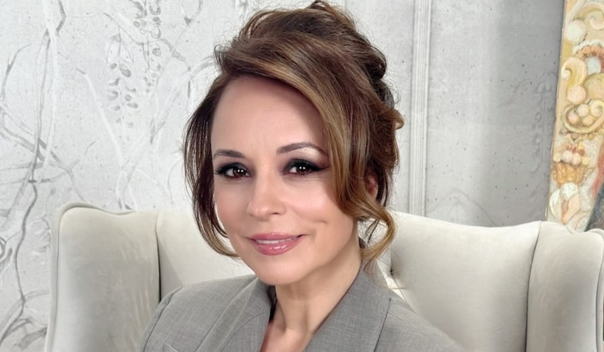Andreea Marin a făcut plajă în curtea casei sale din Telega, Prahova. Cum a apărut în costum de baie: „Aici îmi regăsesc echilibrul”