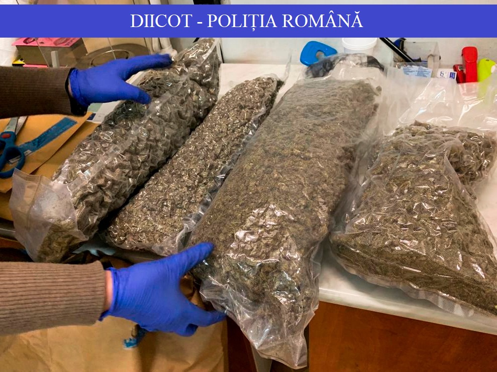 Polițistul din Iași acuzat de trafic de droguri cumpăra stupefiantele prin rețeaua "Darknet"/ FOTO&VIDEO