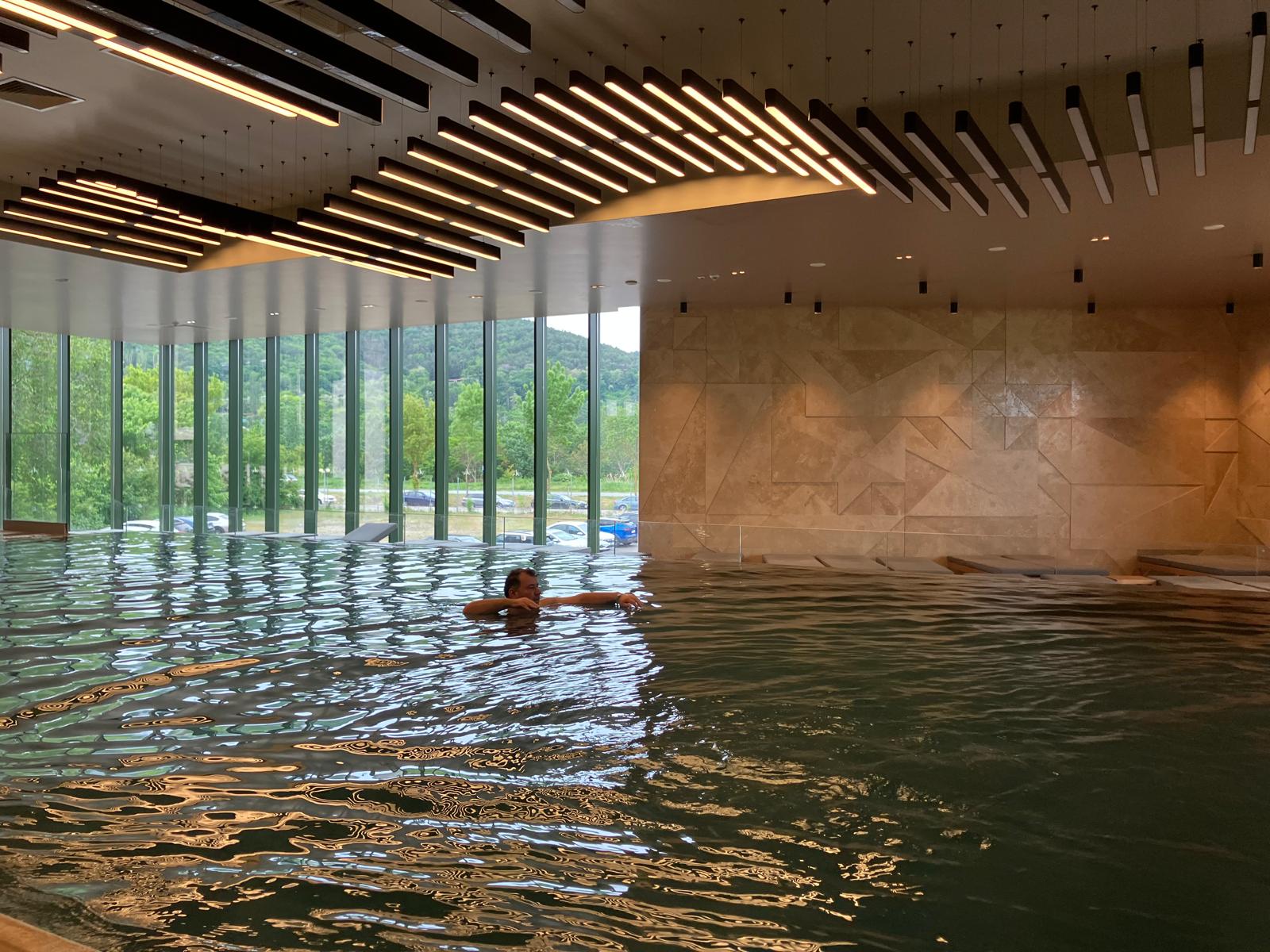Vacanță de cinci stele la doi pași de casă: cum cuceresc hotelurile din Bulgaria turiștii români. „Reprezintă peste 70% din clienții noștri”