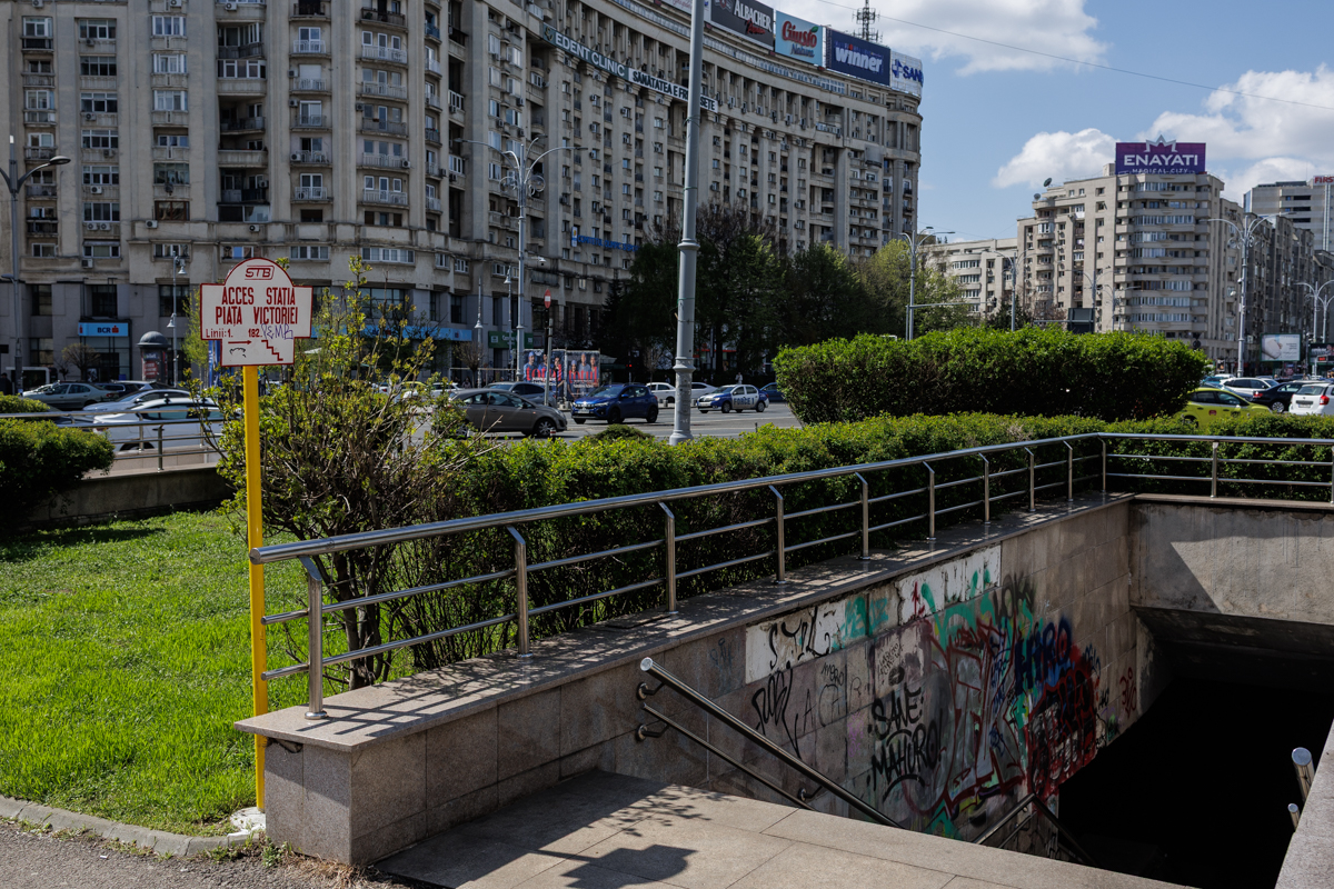 Peisaj de ghetou, la doar 50 de metri de Guvern. Cum arată pasajul reabilitat cu 3 milioane de euro