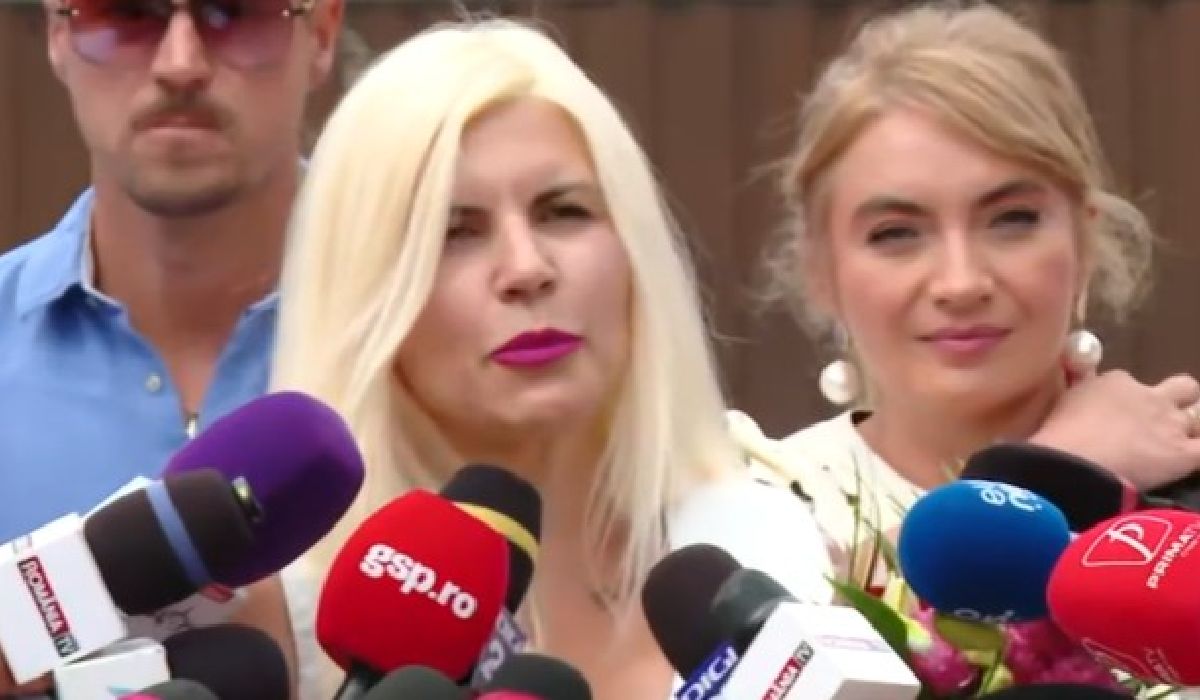 Cine e femeia care a așteptat-o pe Elena Udrea la ieșirea din închisoare. Au fost colege în perioada de detenție