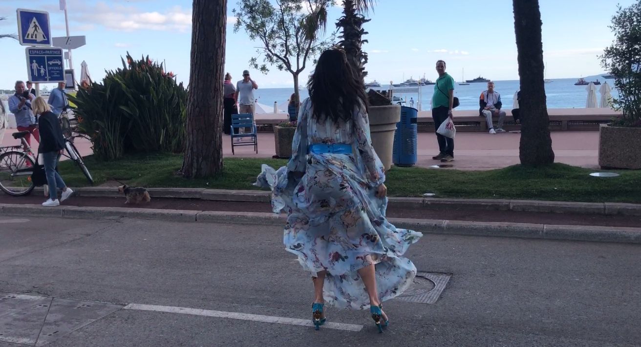 Shooting Elle - Catrinel Menghia a făcut furori la Cannes. Fotografii s-au îngrămădit după ea  | FOTO