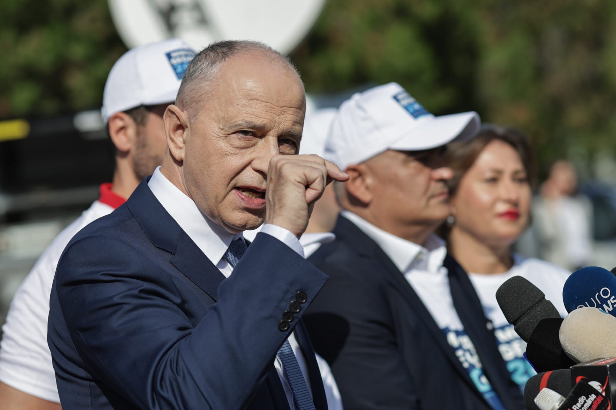 Mircea Geoană și-a depus candidatura la prezidențiale: „Nu vreau să mă plimb sau să dorm”. A promis că va face publice cheltuielile Administrației Prezidențiale