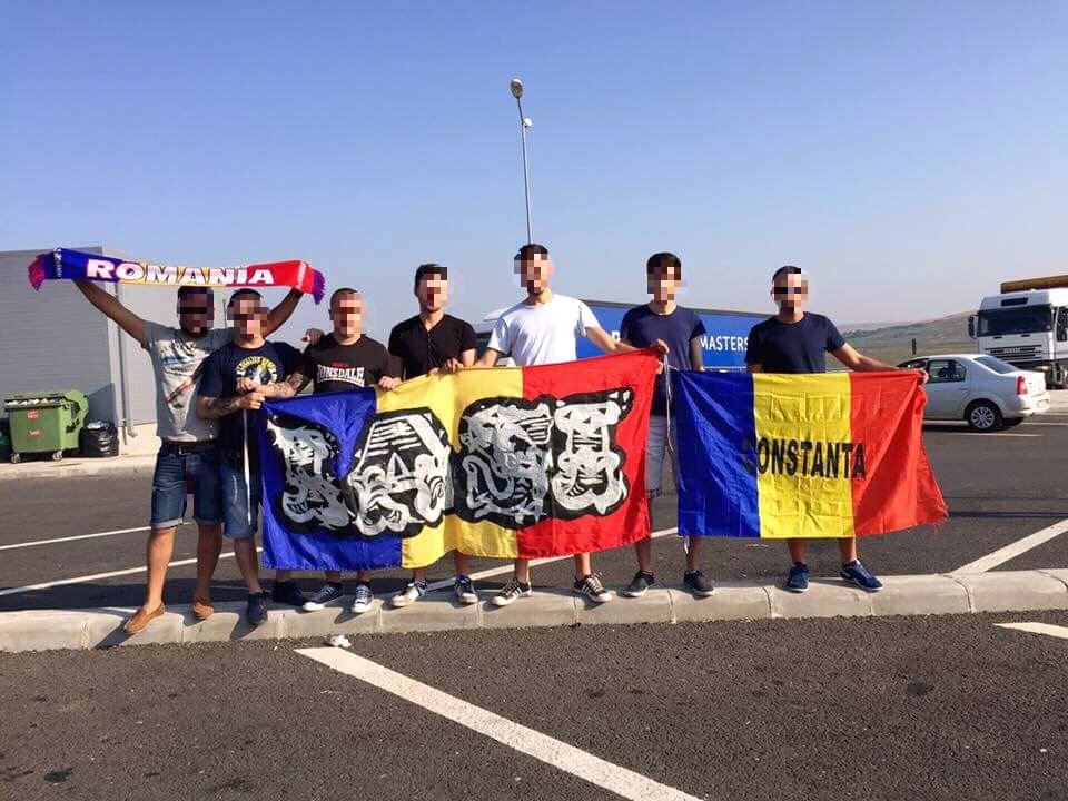 Ultraşii români s-au bătut între ei şi la Budapesta. Forţele de ordine i-au ferit de unguri, dar au făcut cordon să-i despartă pe stelişti de dinamovişti!