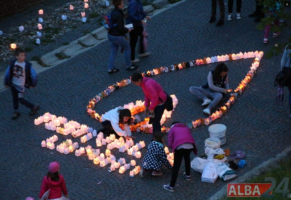 Peisaj de vis la Festivalul Luminii în Timișoara. Mii de lampioane au luminat Cetatea Alba Iulia Carolina