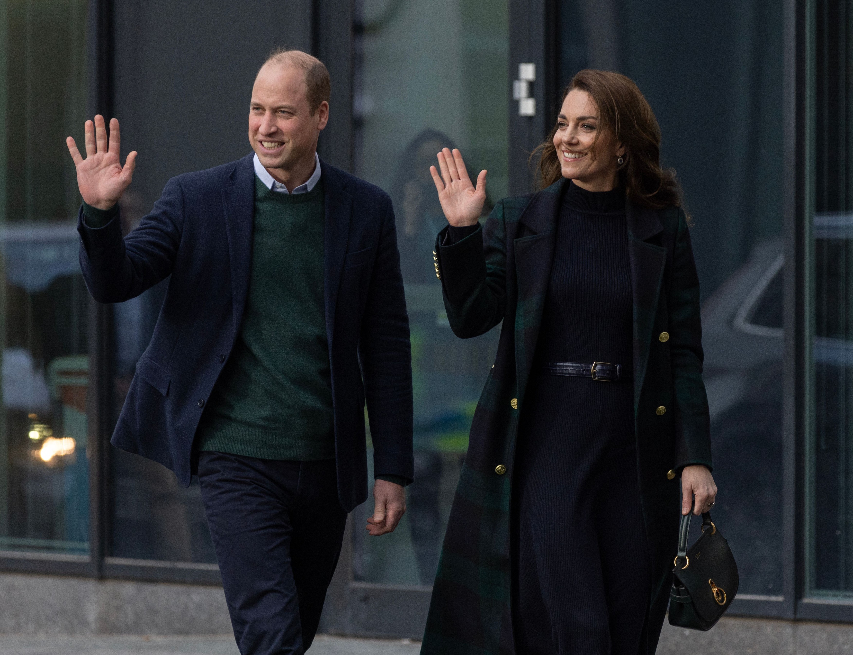Regele Charles al III-lea și prințul William, prima apariție publică de la publicarea cărţii lui Harry. Cum au fost surprinși