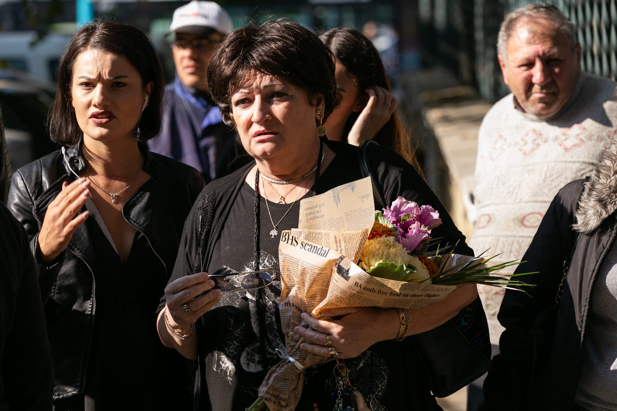 UPDATE | Tamara Buciuceanu Botez a fost înmormântată cu onoruri militare la Cimitirul Sf. Vineri din Capitală. Sute de oameni au venit să-i aducă un ultim omagiu