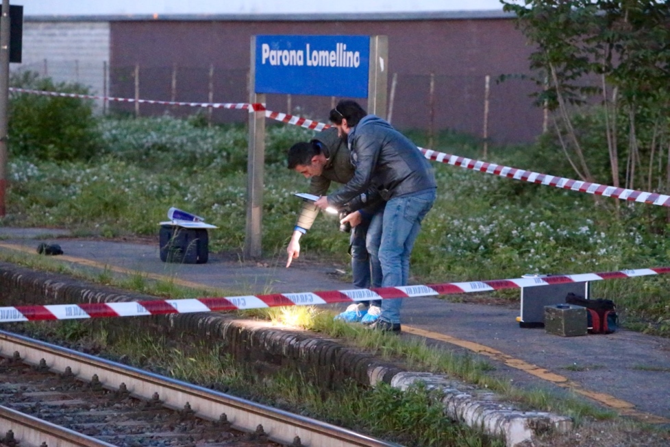 UPDATE: Tragedii în lanț: 15 tineri răniți în drum spre înmormântarea unei voleibaliste românce. Fata a fost călcată de tren sub ochii iubitului