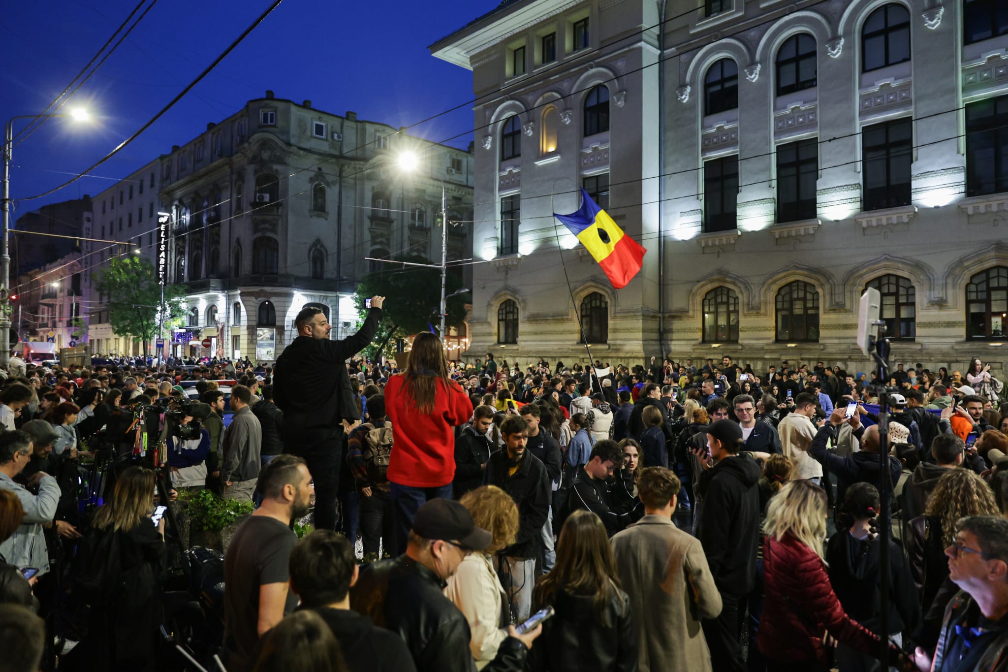 LIVE TEXT Alegeri prezidențiale 2025, turul 2 - 18 mai. Peste 11 milioane de români au votat. Nicușor Dan l-a învins pe George Simion, conform exit-poll-urilor