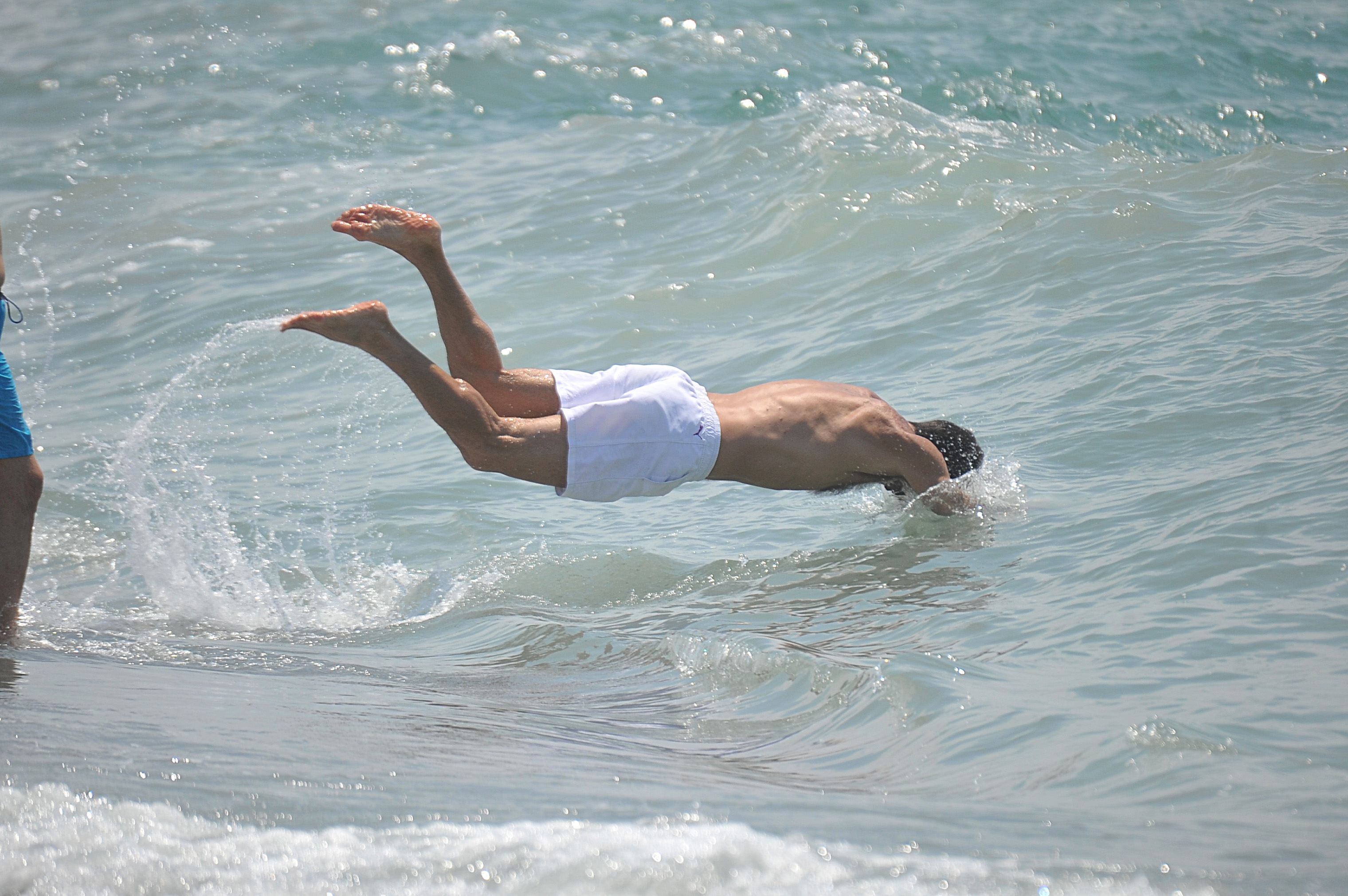 Gianluigi Buffon s-a bronzat pe Riviera italiană, după ce a semnat pentru PSG / GALERIE FOTO