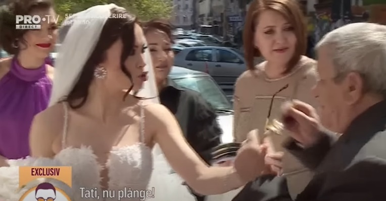Părinții Ancăi Dumitra, în lacrimi la nunta fiicei lor: „Ceea ce i-am oferit noi să îi ofere și soțul”. Cum au apărut la eveniment Teodor și Eugenia